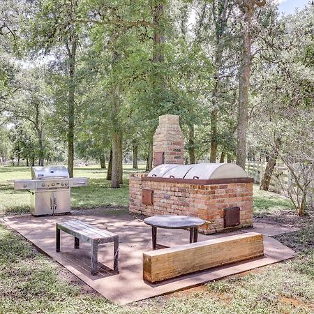 Bright Wallis Cottage With Pergola And Grill! Exterior foto