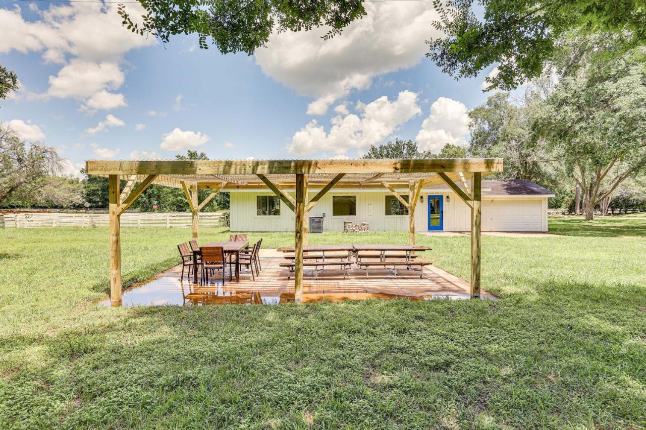 Bright Wallis Cottage With Pergola And Grill! Exterior foto