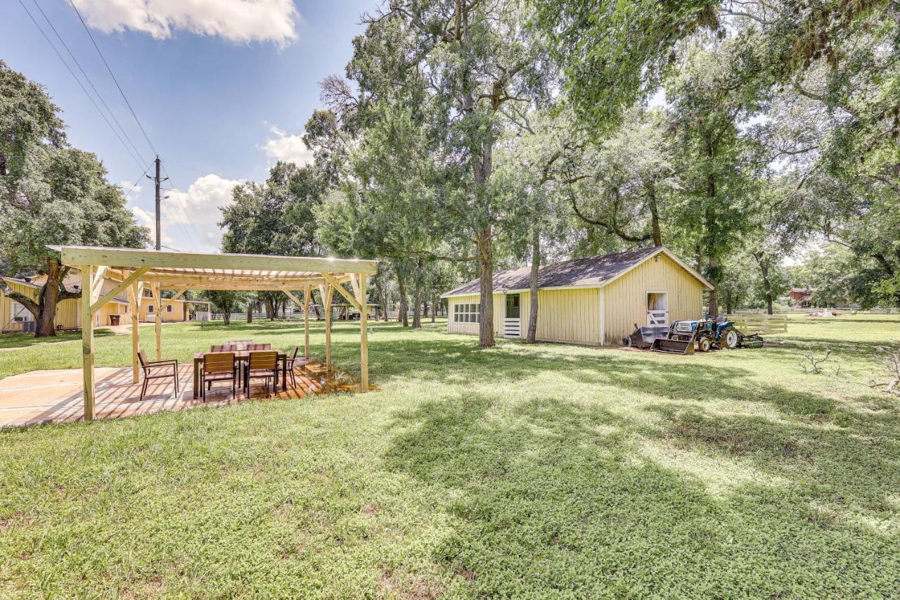 Bright Wallis Cottage With Pergola And Grill! Exterior foto