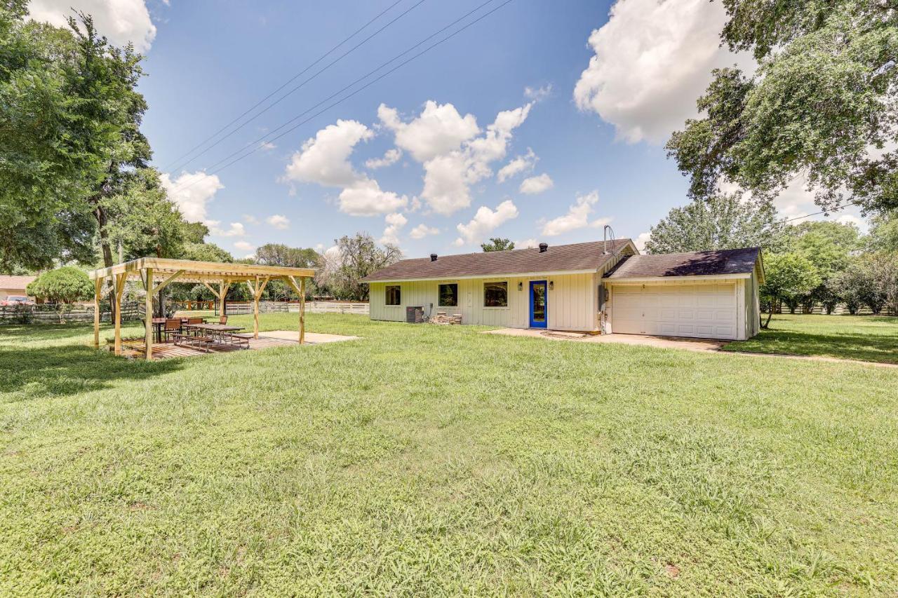 Bright Wallis Cottage With Pergola And Grill! Exterior foto
