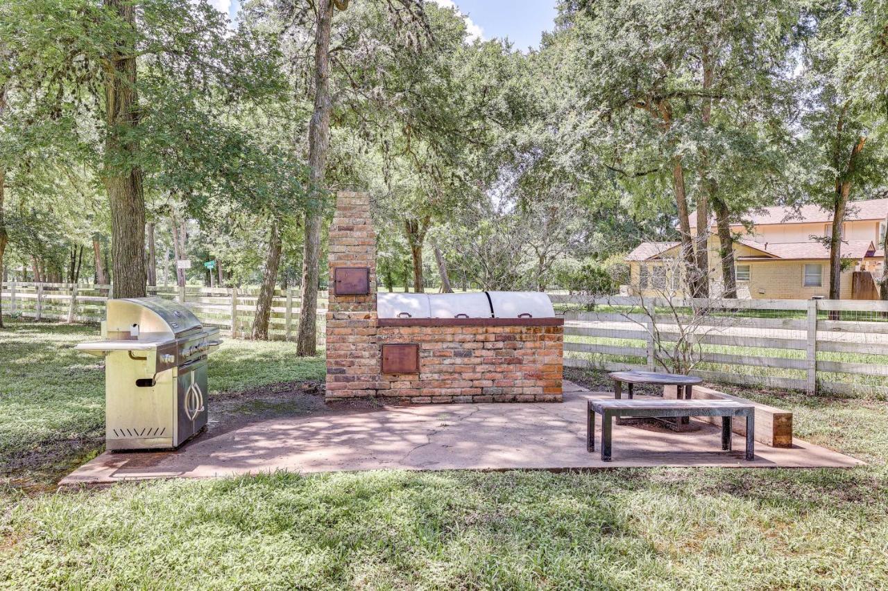 Bright Wallis Cottage With Pergola And Grill! Exterior foto